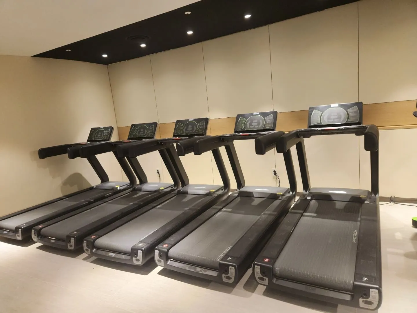 트레드밀 납품 세팅